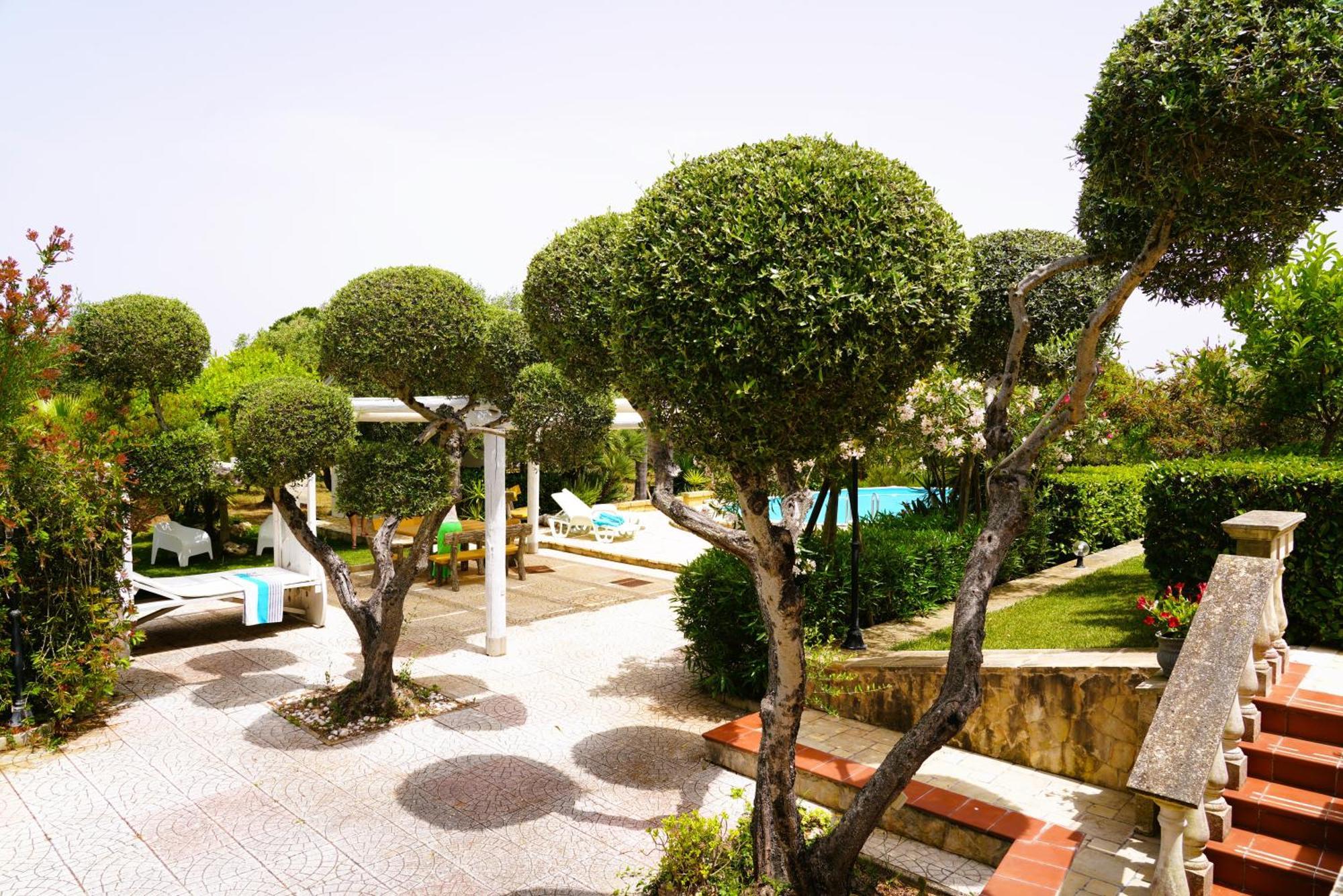 Villa Chanel confortevole villa con piscina e casa sull'albero per bambini Ostuni Esterno foto